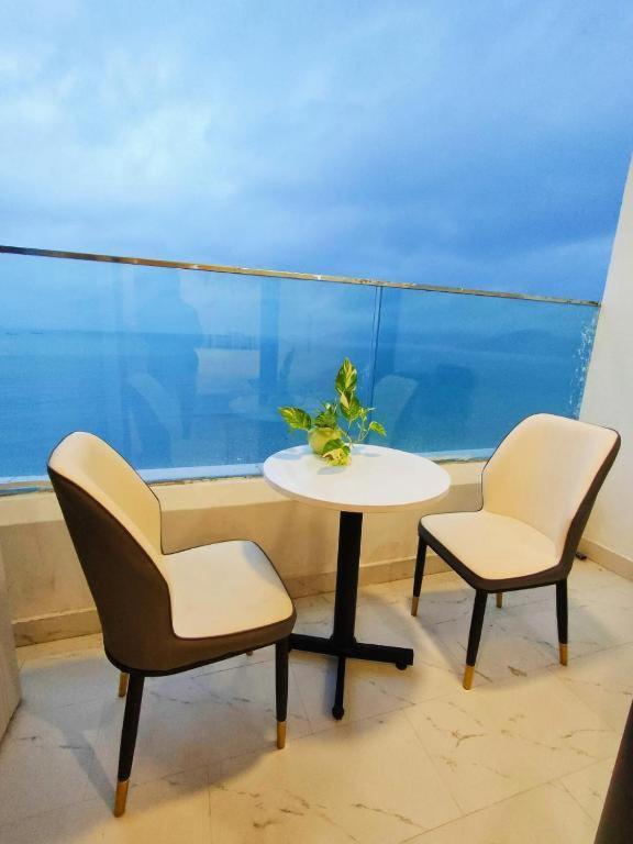 Tms Pullman Hotel, Can Ho Sieu Sang, Truc Dien Bien Куинён Экстерьер фото